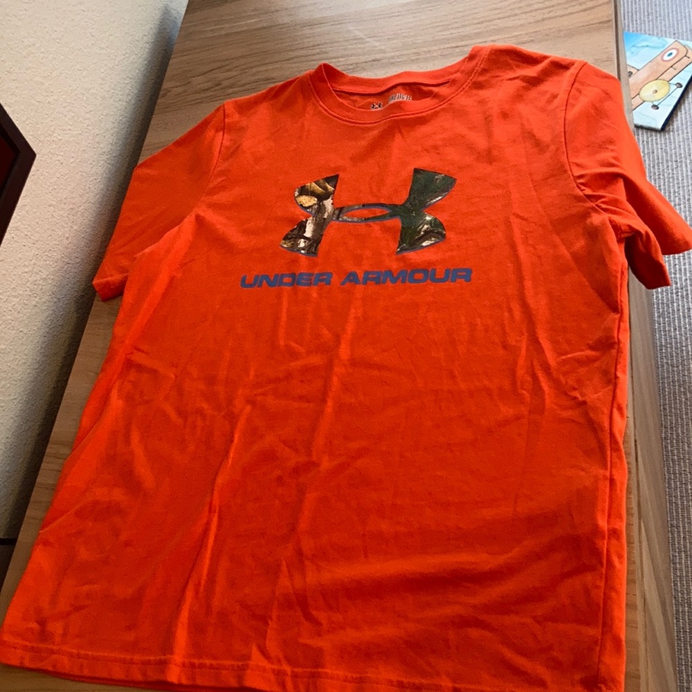 Under armor t-shirt excellent condition